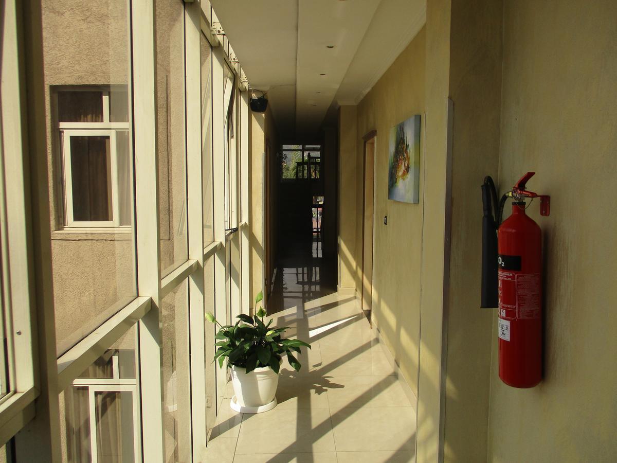 Stay Easy Hotel Addis Abeba Buitenkant foto